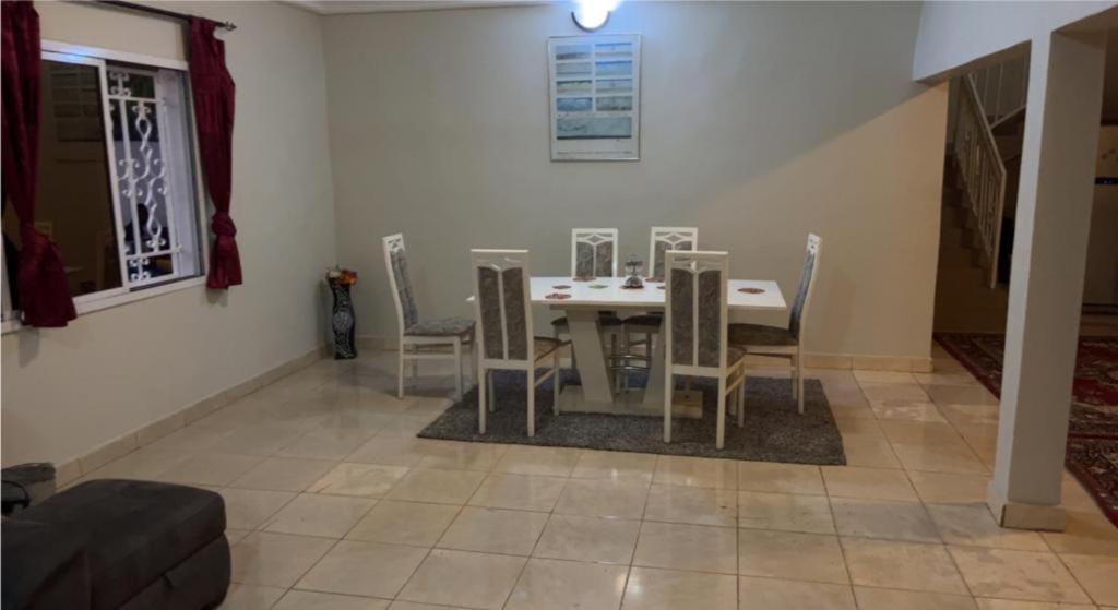 Coco Island Hotel Banjul Exterior foto